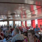 Kaffee und Kuchen auf dem Schiff "MS Vineta"